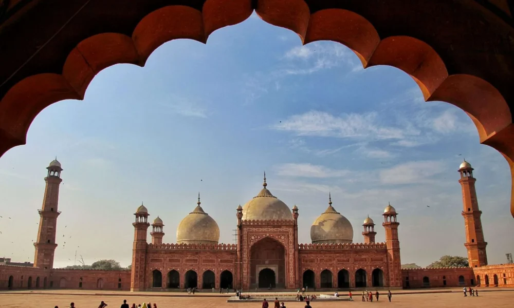 Top 10 Historical Places in Pakistan : Exploring Pakistan